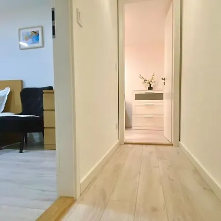 Cozy 3 Bedrooms At Center Apartment