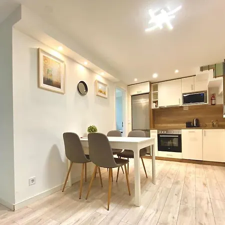 Cozy 3 Bedrooms At Center Budapest